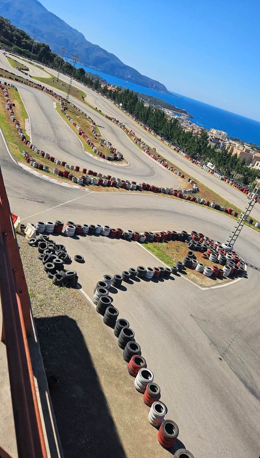 الحلبة والبحر